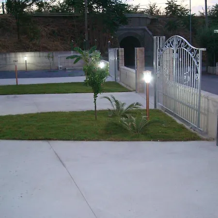 Il Mare A Due Passi Fiumefreddo Bruzio